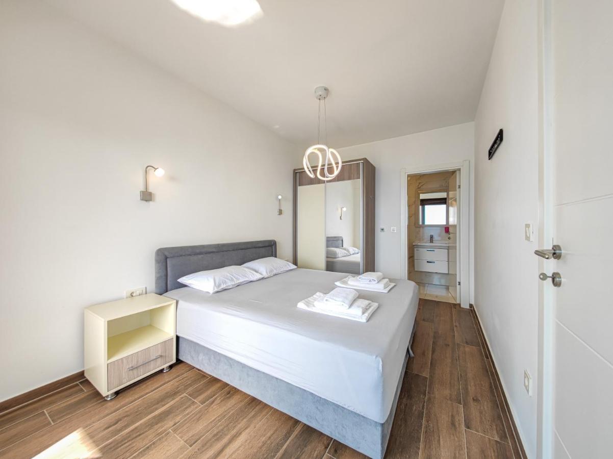 Apartment Plavo Nebo Dobra Voda Exterior foto